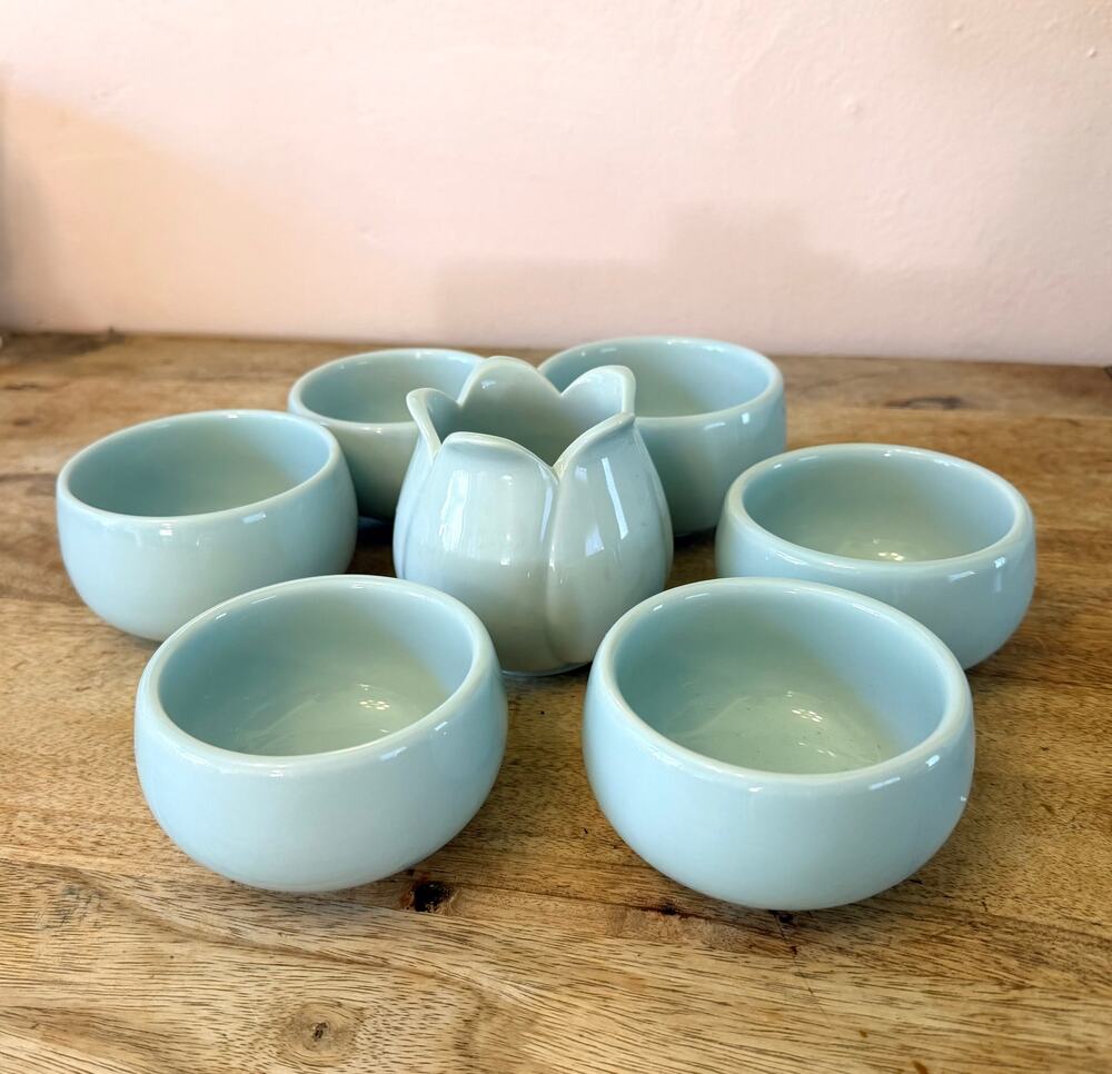 Vintage Korean Haengnamsa Porcelain Entertaining Tea Set 7Piece Banchan & Bowls